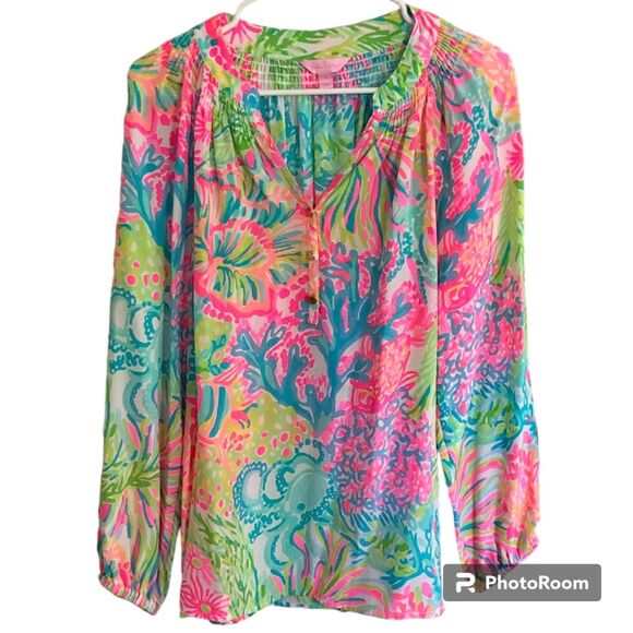 Lilly Pulitzer Tops - Lilly Pulitzer Elsa Silk "Lovers Coral" Top Women's Size Medium
